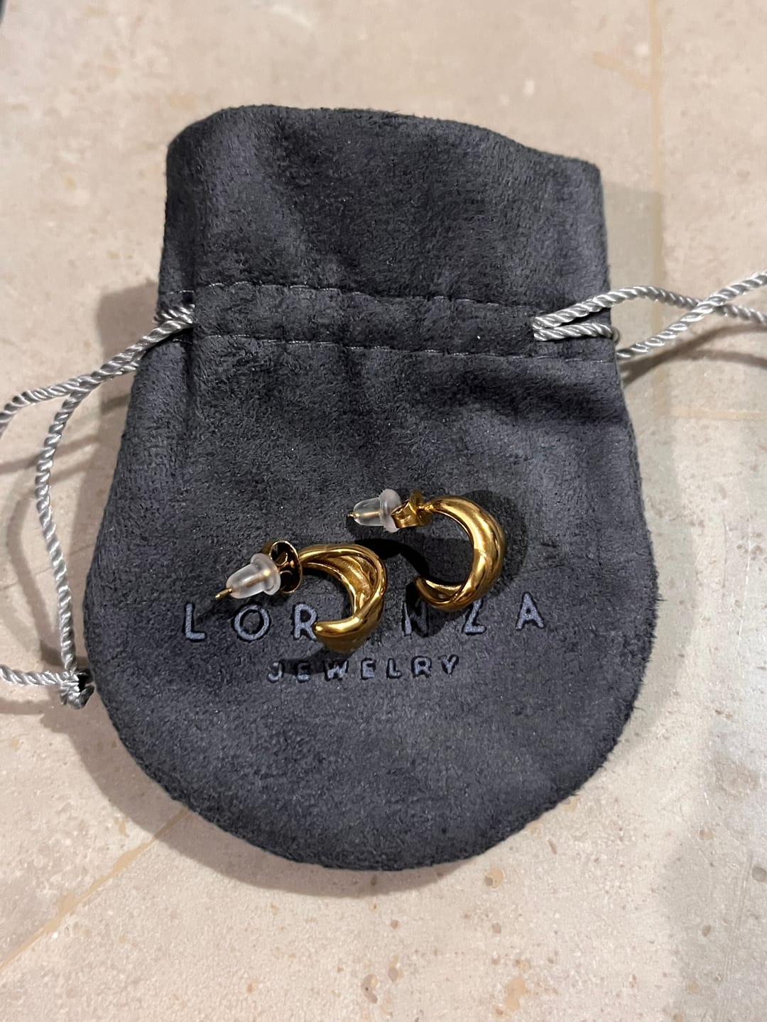 Customer photo review of Par Semi Arracada Triple Linea