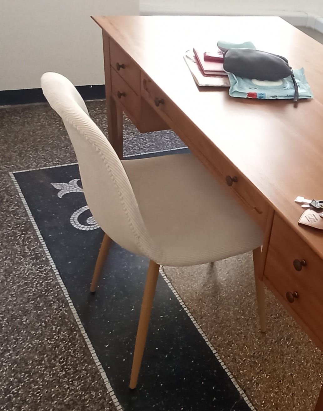 Customer photo review of COPENHAGEN - Chaise de salle à manger scandinave en velours côtelé beige