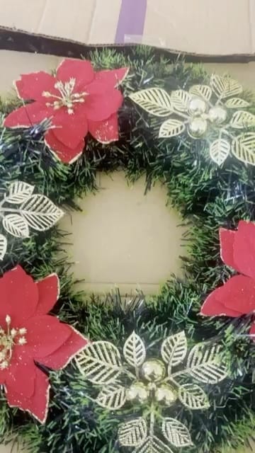 Customer photo review of Guirlanda de Natal Estruturada Decorativa 25cm e 40cm
