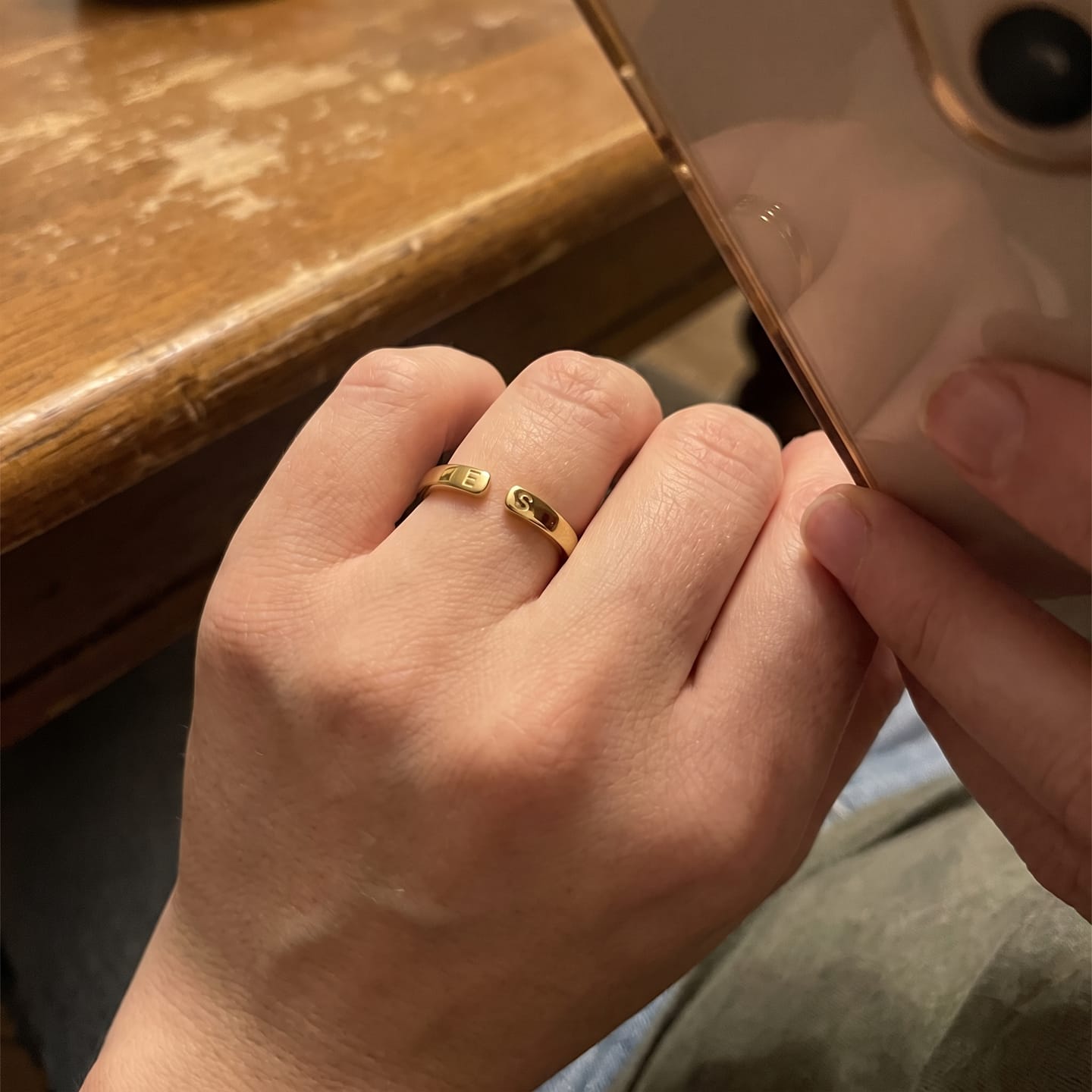 Customer photo review of Anillo Iniciales