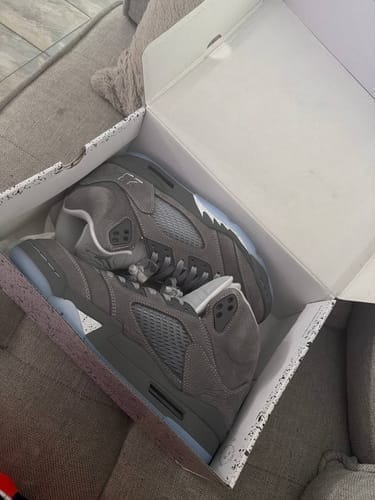 Customer photo review of Jordan 5 wolf gray