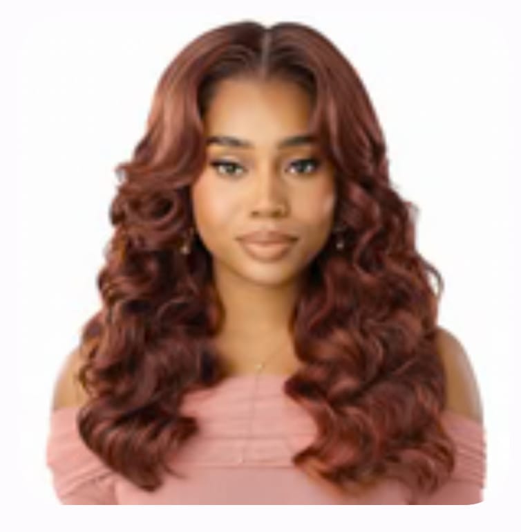 Customer photo review of Outre Perfect Hairline True Frontal 13x6 Glueless HD Lace Front Wig - PEAK 722