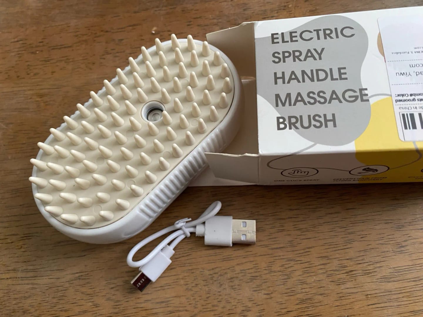 Customer photo review of Premium pet brush with steam function