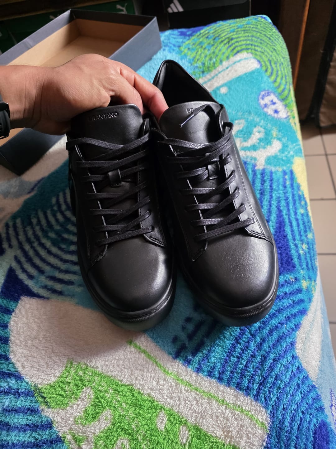 Customer photo review of SNEAKER CASUAL ULTRA LIGERO PIEL NEGRO
