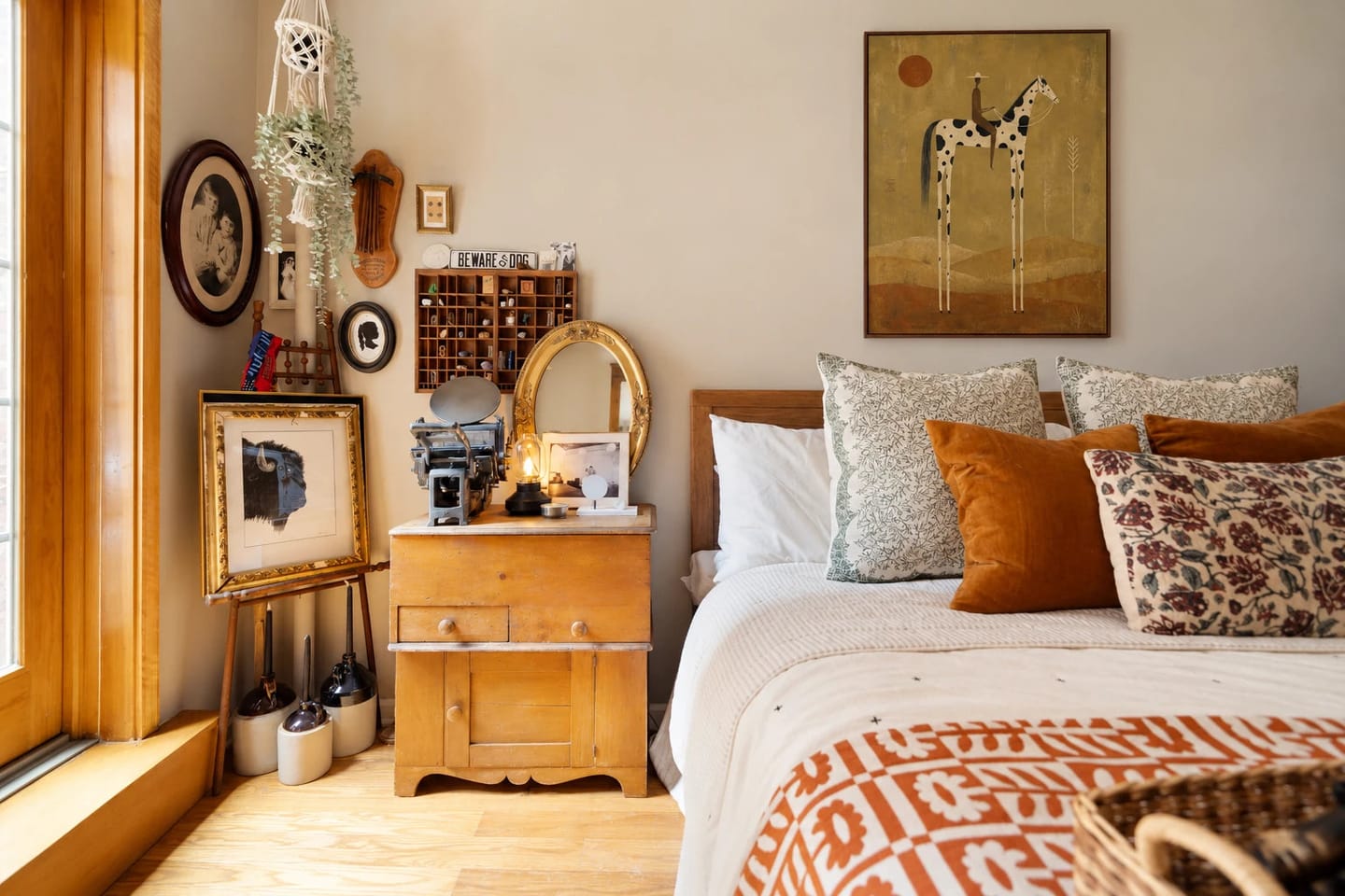 Customer photo review of Vintage Americana Art｜Spotted Desert Horseman