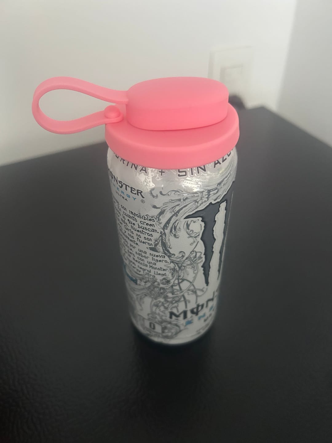 Customer photo review of "Drinkly™ Silikon-Dosendeckel"