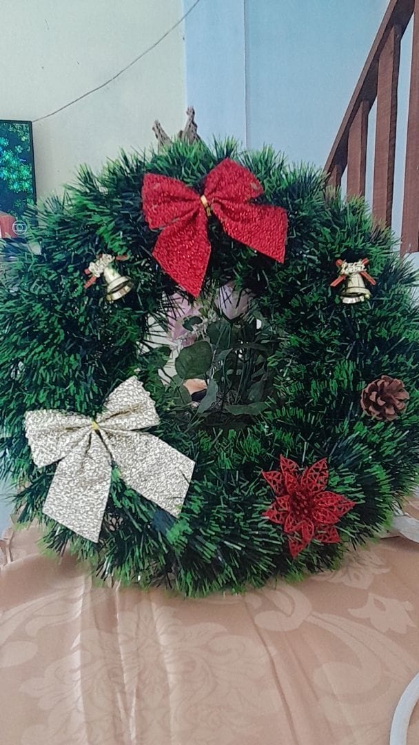 Customer photo review of Guirlanda de Natal Estruturada Decorativa 25cm e 40cm