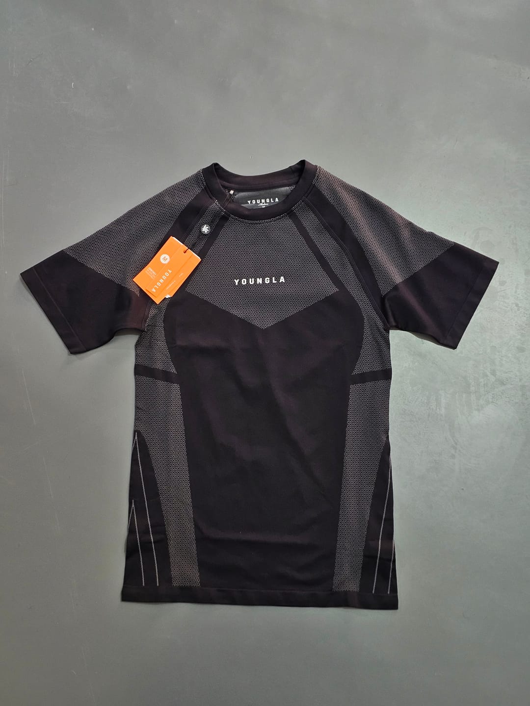 Customer photo review of 4294 - Apex Compression Tees