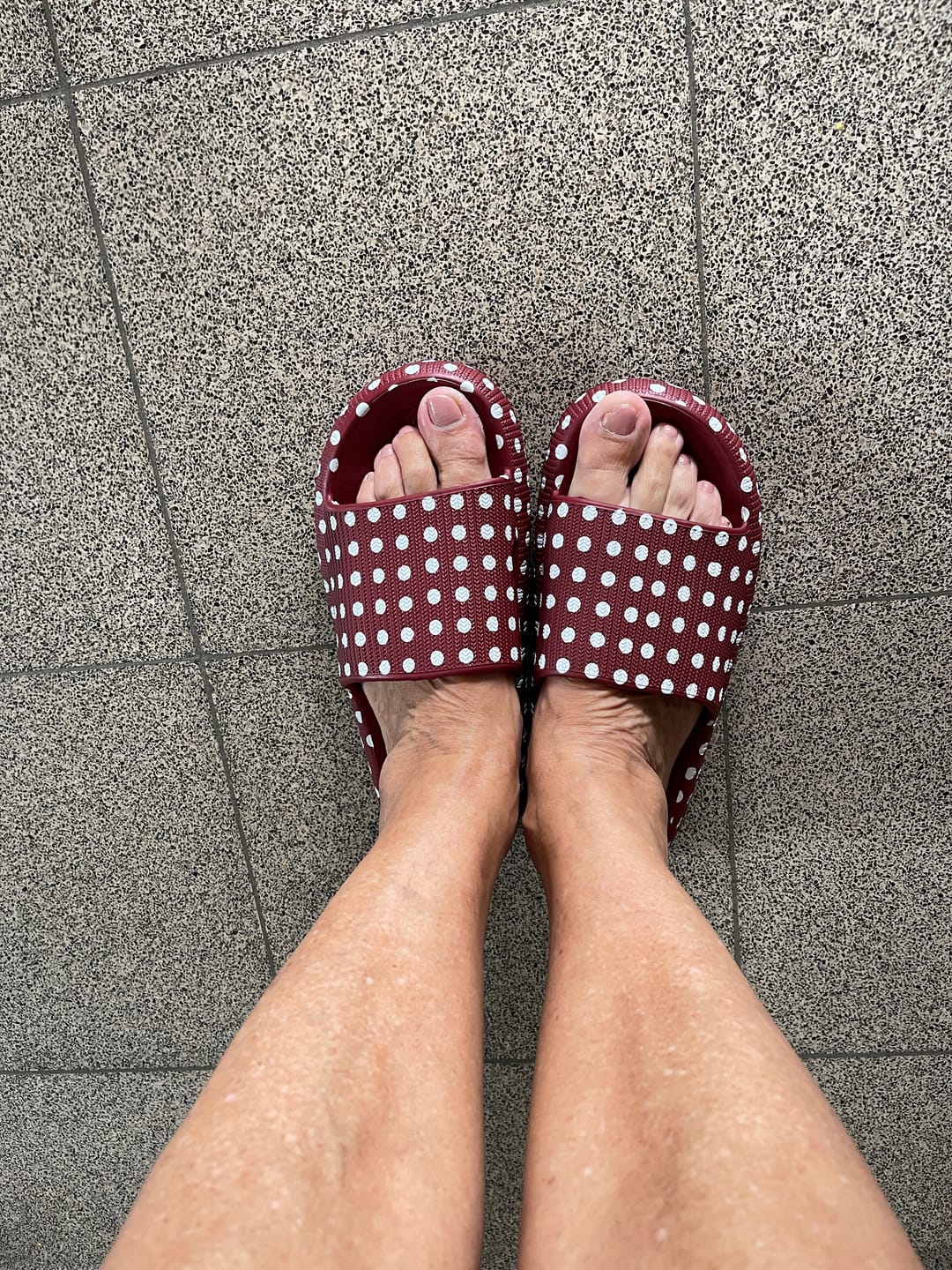 Customer photo review of HappyFlops Polkadots