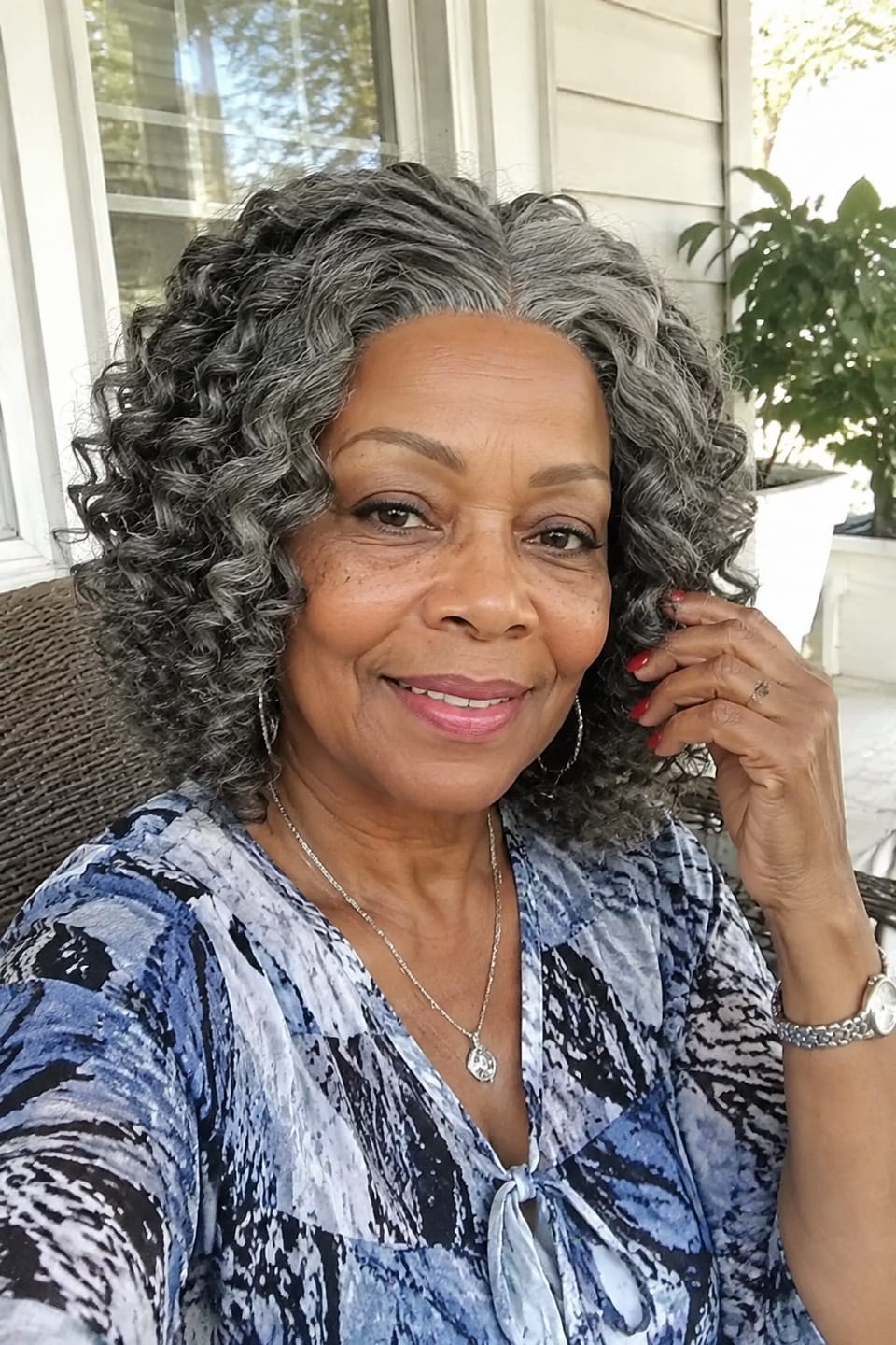 Customer photo review of Luvwin Salt And Pepper Wand Curl Kinky Hair 5x5 Pre-cut Lace Bob Wig