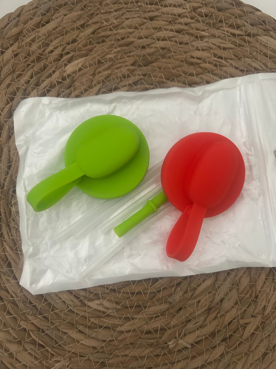 Customer photo review of "Drinkly™ Silikon-Dosendeckel"