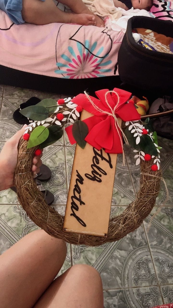 Customer photo review of Guirlanda de Natal Luxo Decorada 30cm para Porta