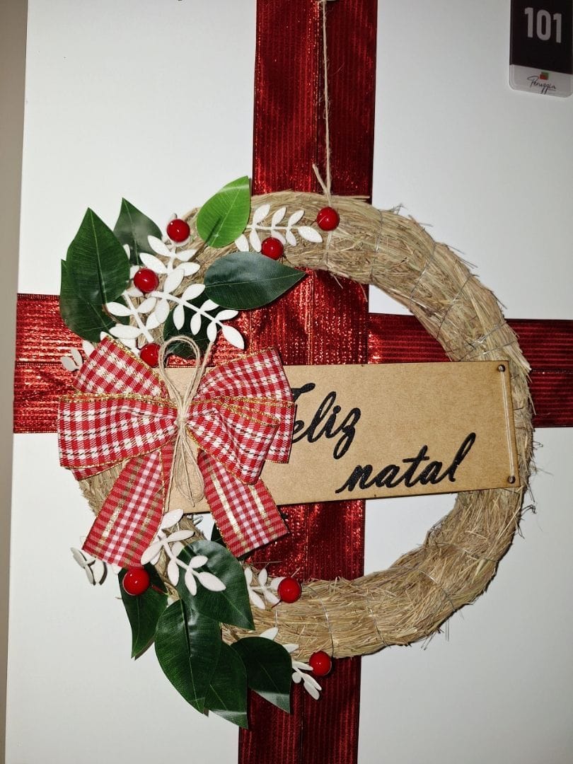 Customer photo review of Guirlanda de Natal Luxo Decorada 30cm para Porta