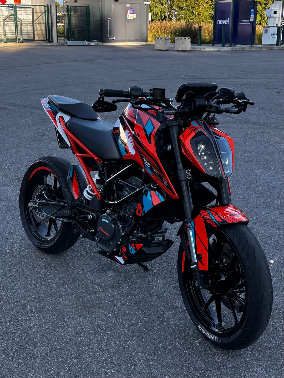 Customer photo review of KTM 390 Duke GRAPHICS - "Pulse" (Blue)