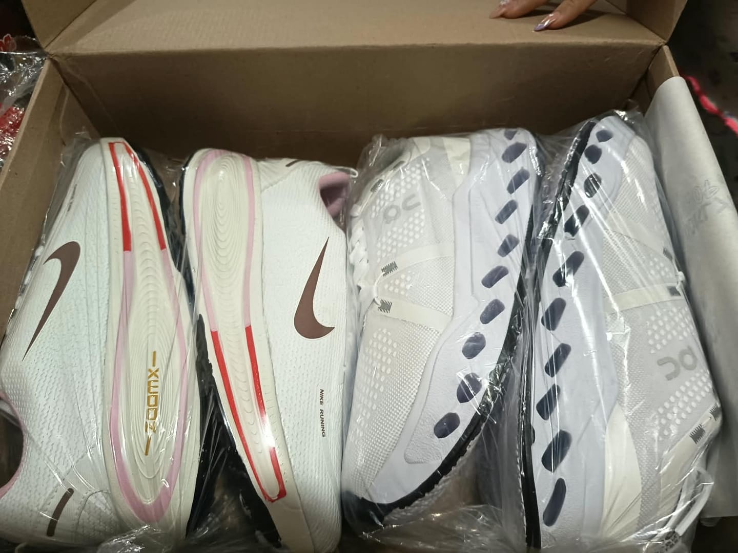 Customer photo review of NIKE VOMERO 18 - BEIGE
