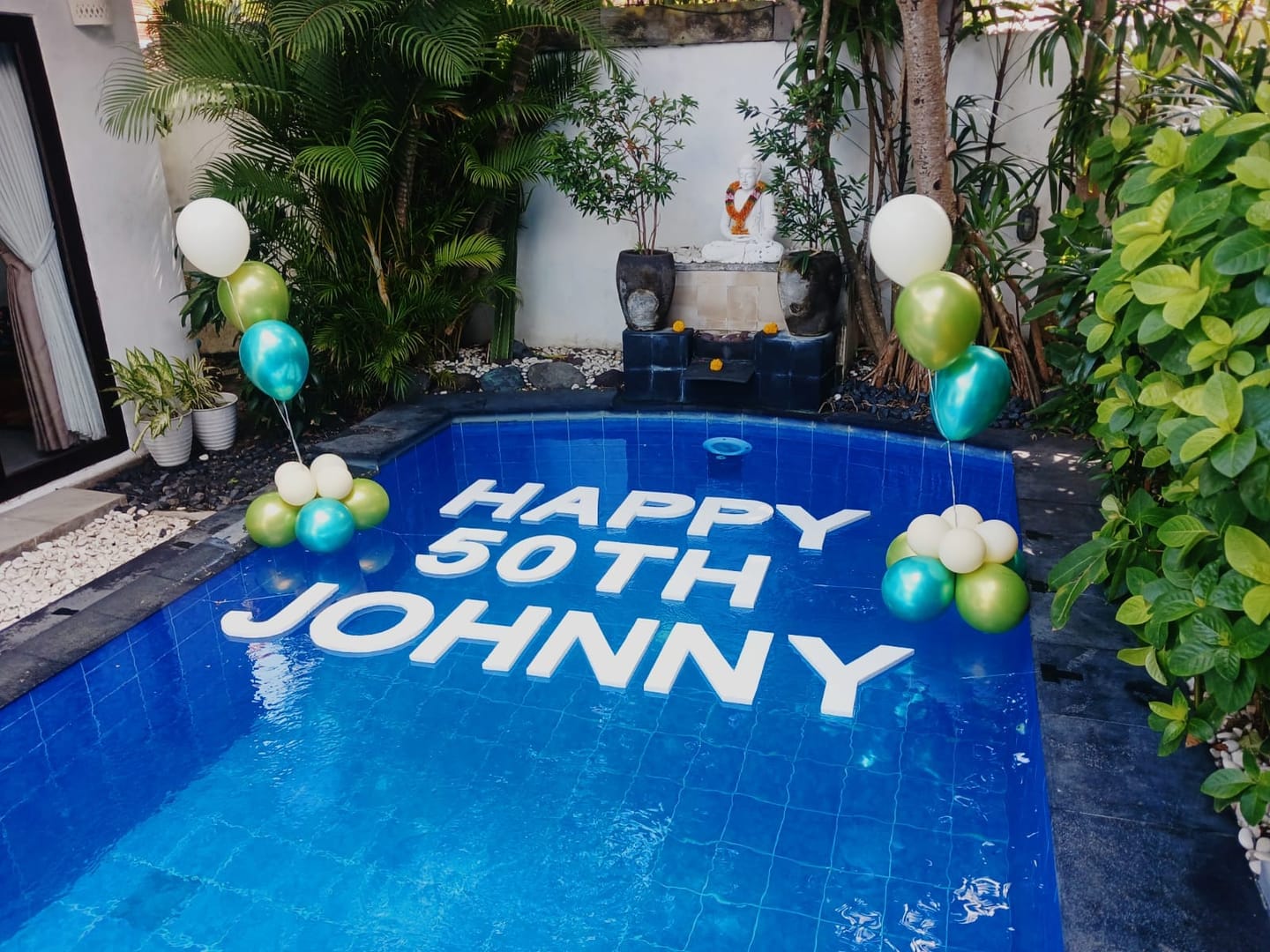 Customer photo review of 🎈 Pool Balloon Decoration Setup