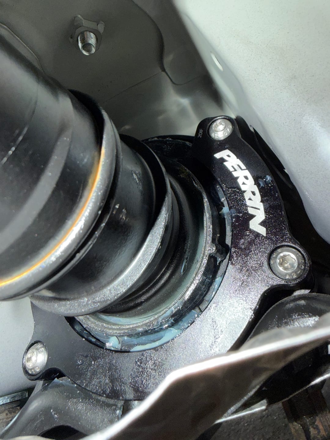 Customer photo review of Driveshaft Lockdown