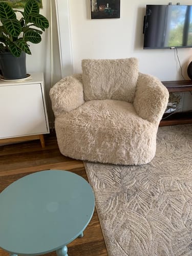 Customer photo review of Peachi Swivel Chair