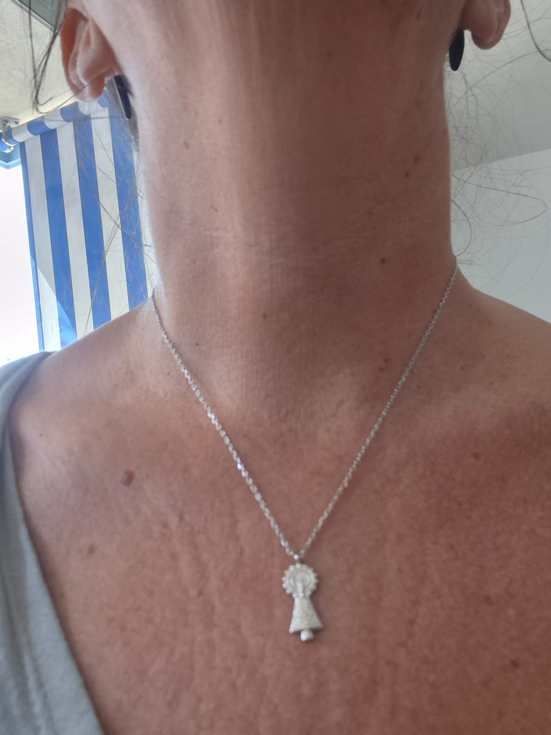 Customer photo review of Collar Virgen del Pilar