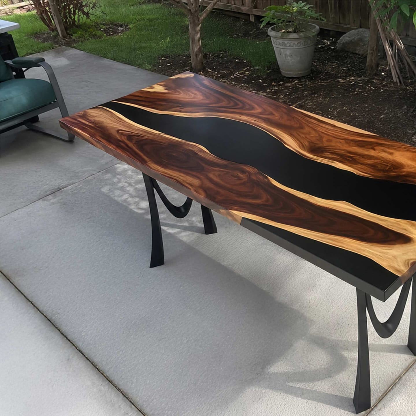 Customer photo review of Console Table for Modern Home Furniture - 402 Mavie