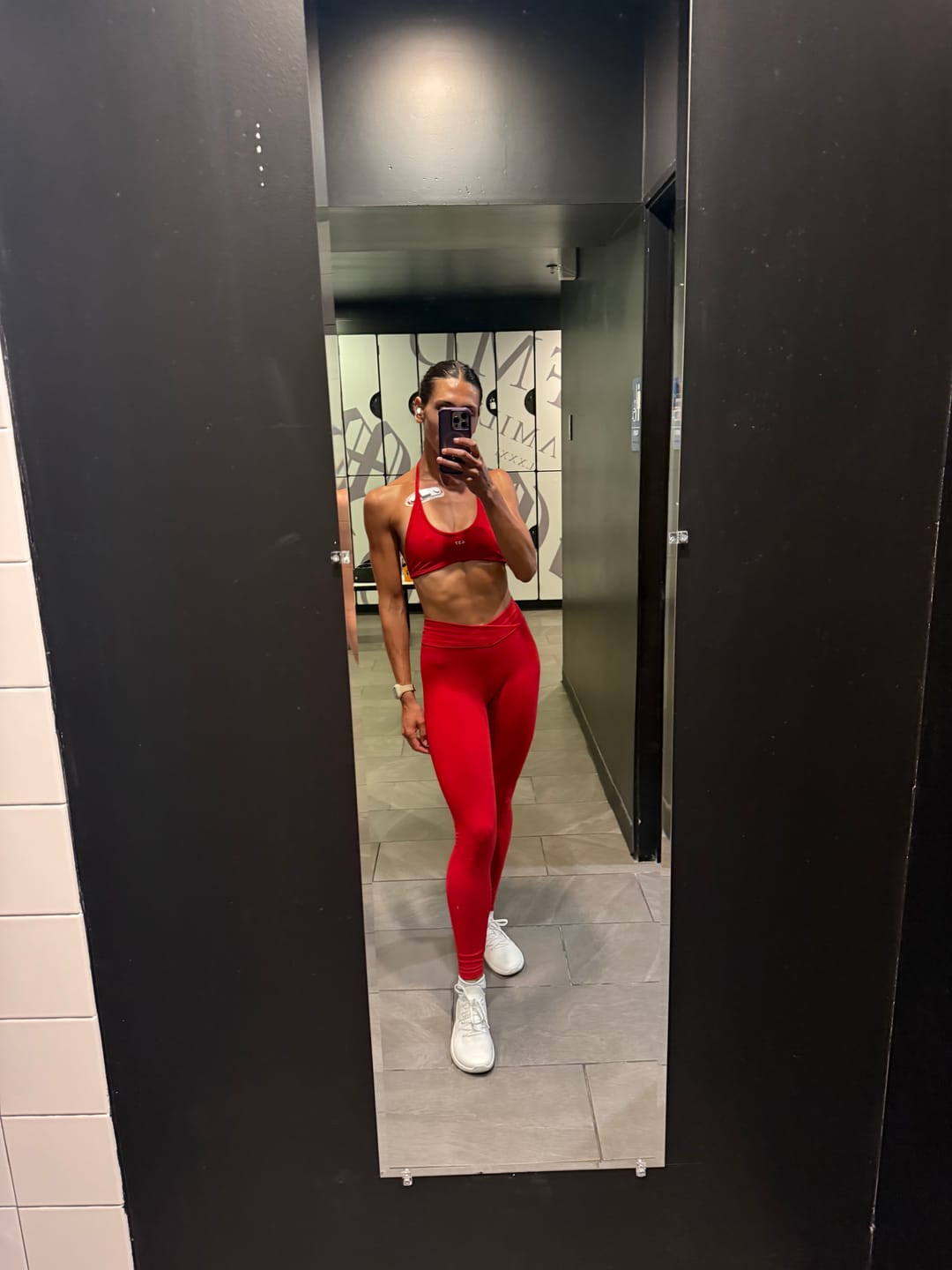 Customer photo review of The V Legging Scarlet