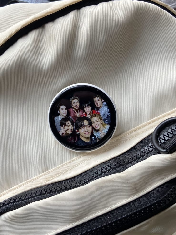 Customer photo review of Bangtanpin™ Pin Digital