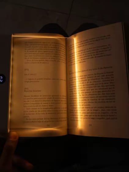 Customer photo review of Luz de Lectura LED 2 en 1 Recargable con Temporizador