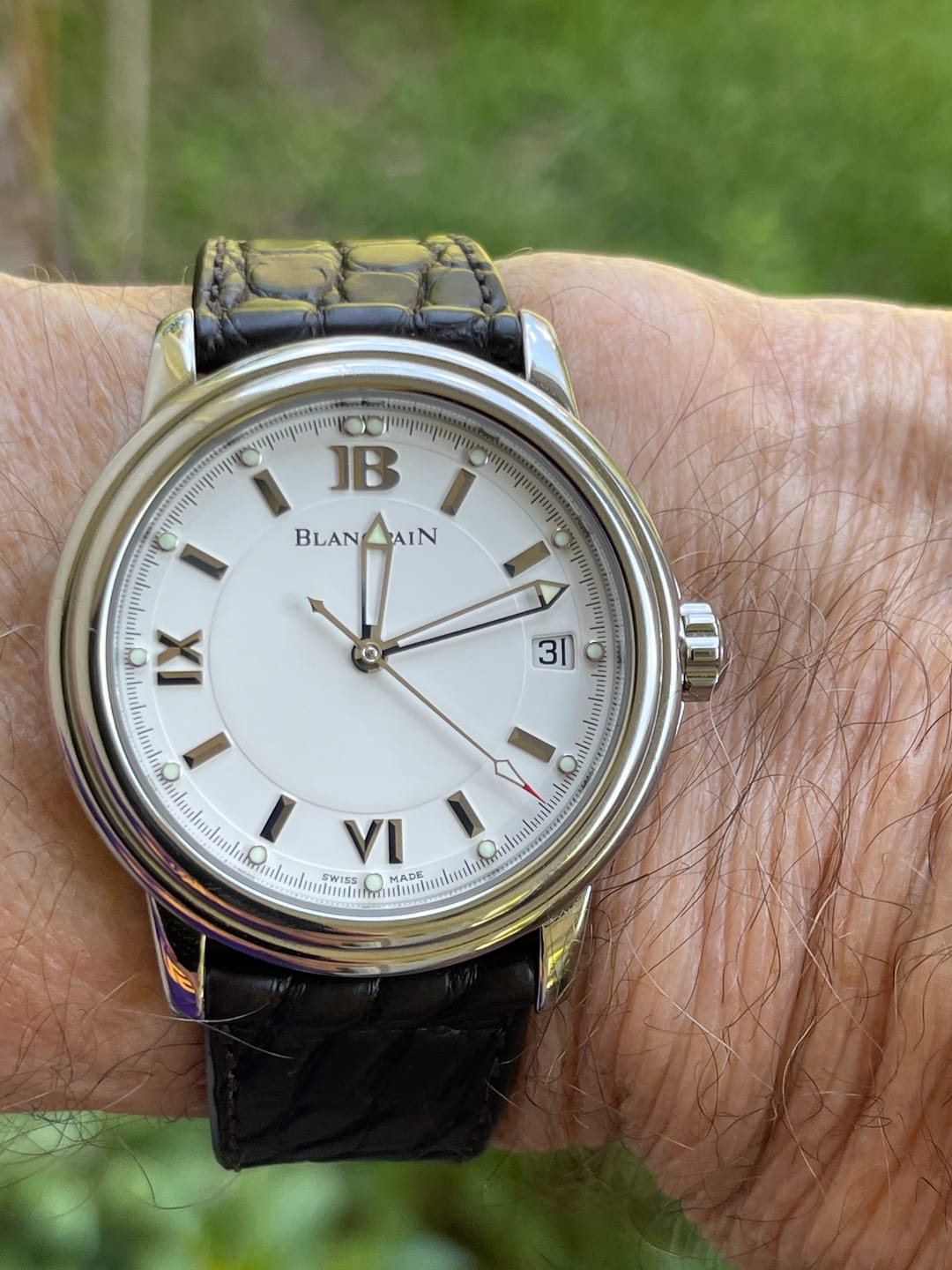 Customer photo review of Matte Garnel Alligator Round Pattern