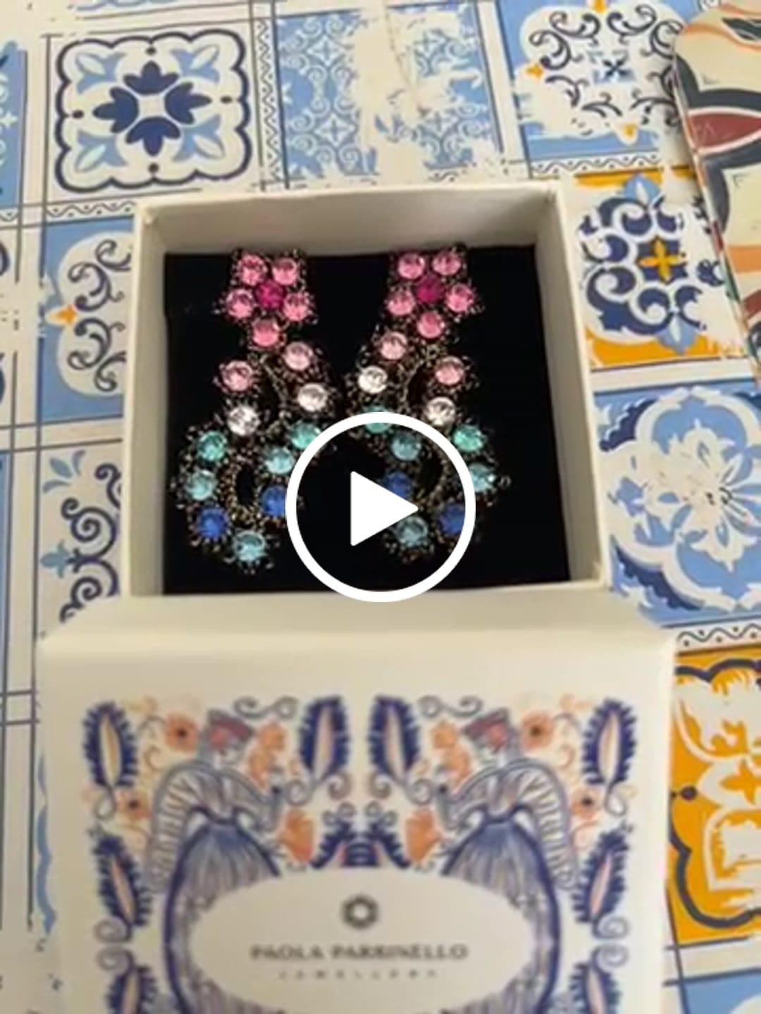 Customer video review of Orecchini Carusa