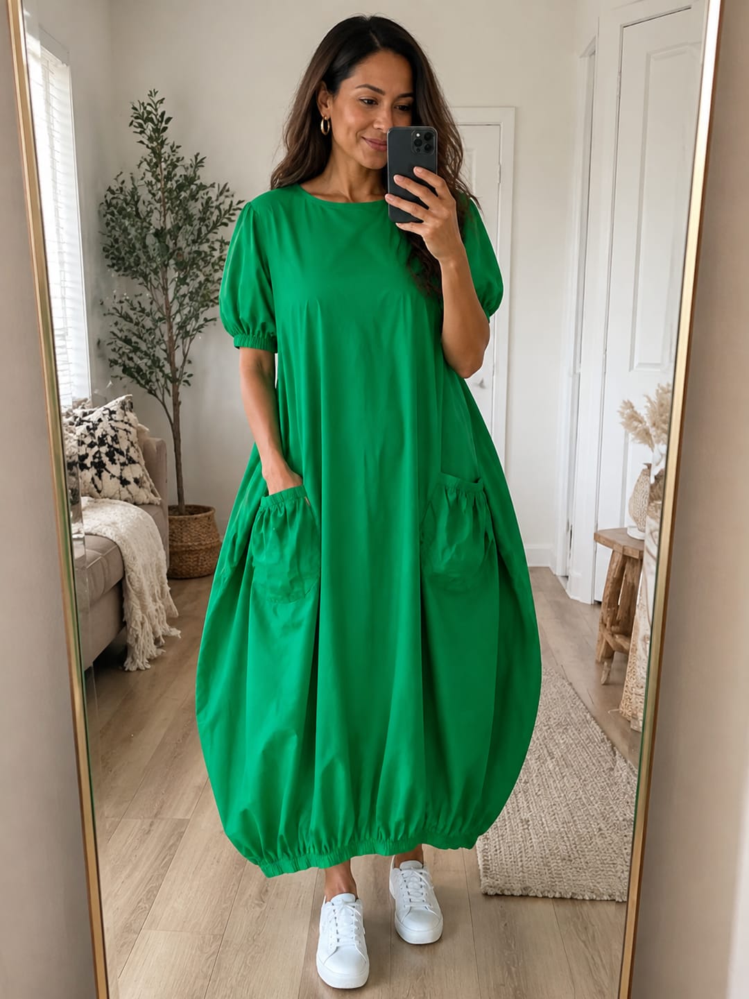 Customer photo review of Split-Joint Solid Color Pockets Elastics Short Sleeves Bloomers Round-neck Maxi Dresses
