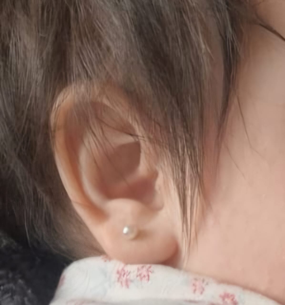 Customer photo review of Aros Abridores de Plata 925 para Bebé con Perla Simil (4mm)