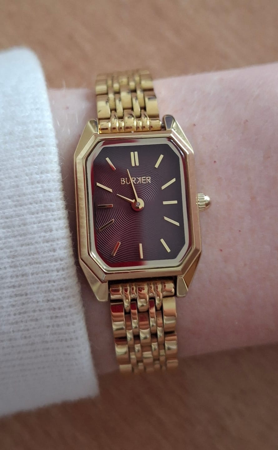 Customer photo review of Isabell Petite Gold Burgundy