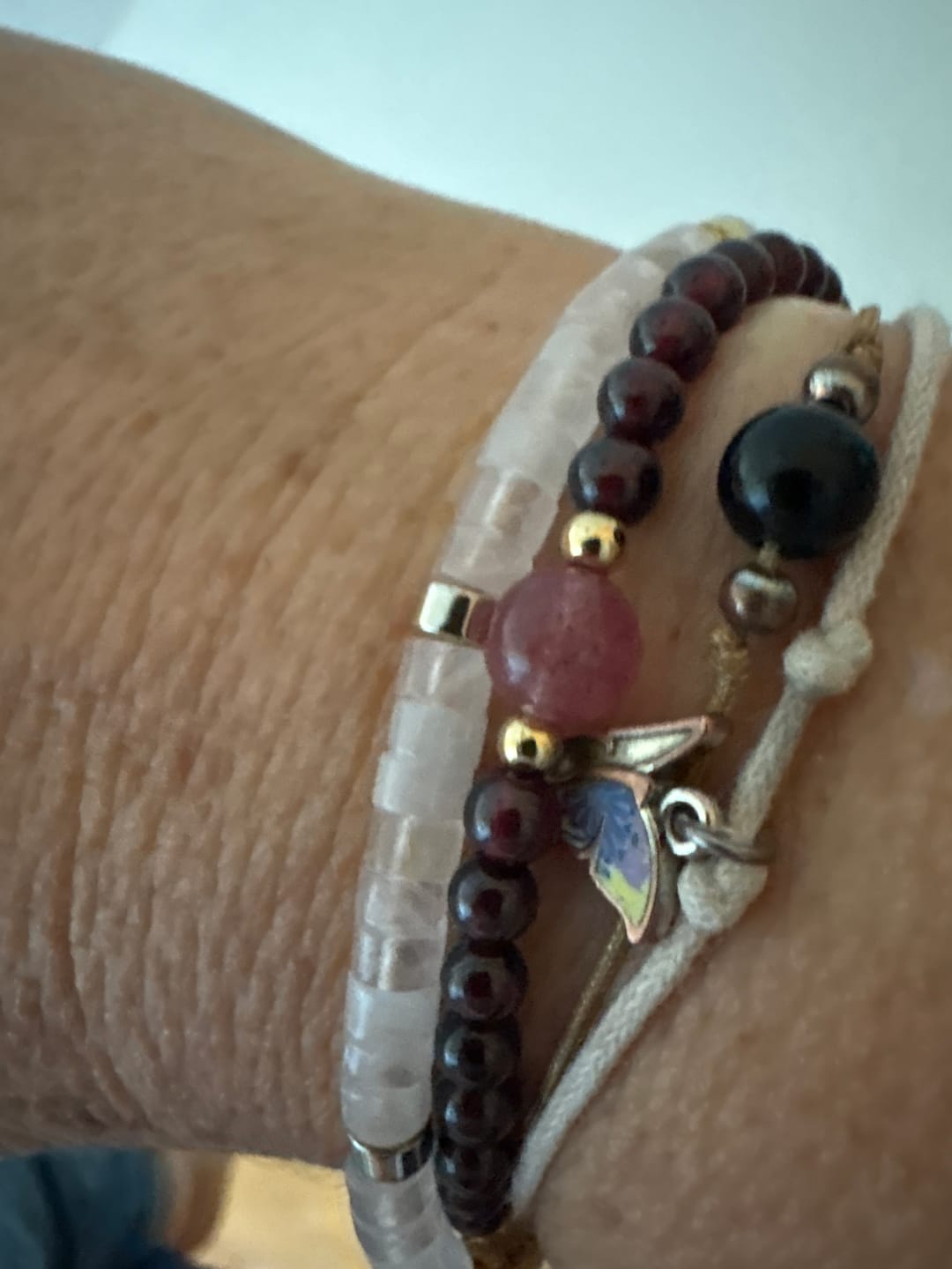 Customer photo review of Rubin Armband - Perlen geschliffen
