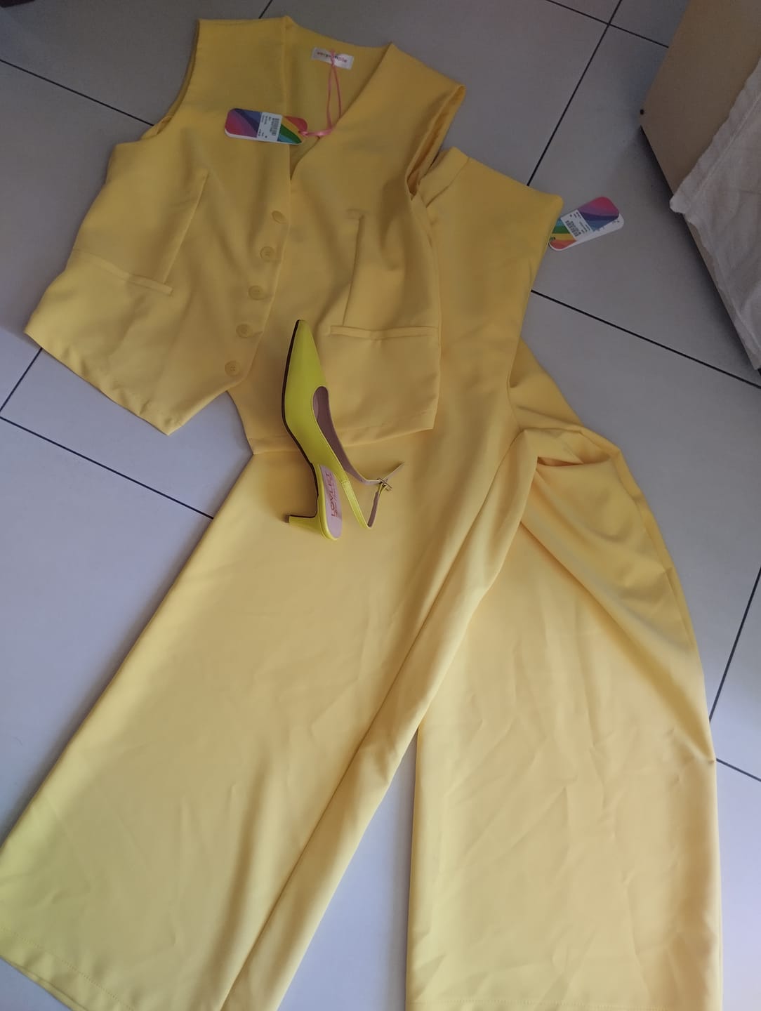 Customer photo review of MYSTERY 📦 BOX ABBIGLIAMENTO E ACCESSORI DONNA [€79]