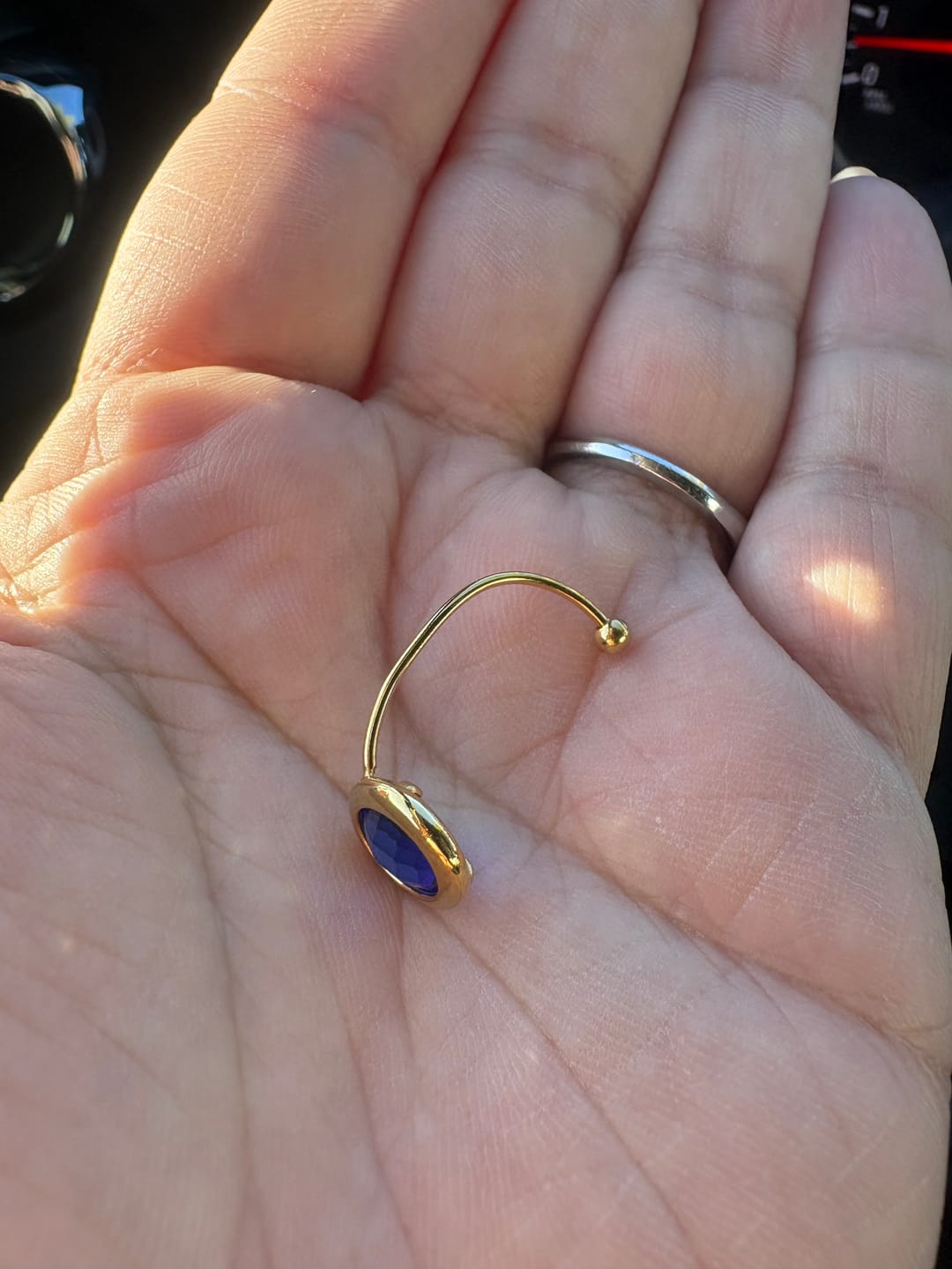 Customer photo review of Sapphire Blue Crystal Gold Ring