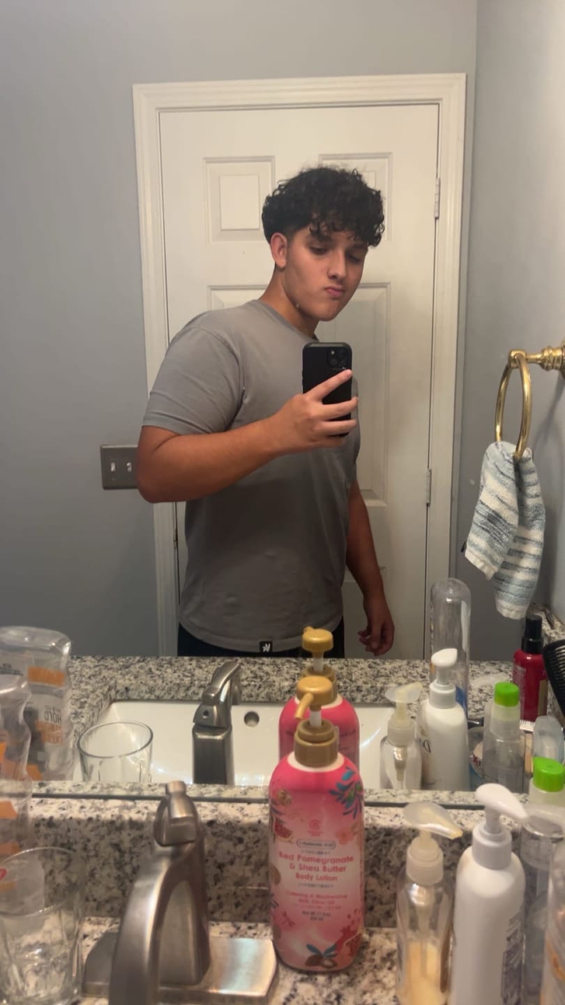 Customer photo review of 401 Essential Jacked Tees