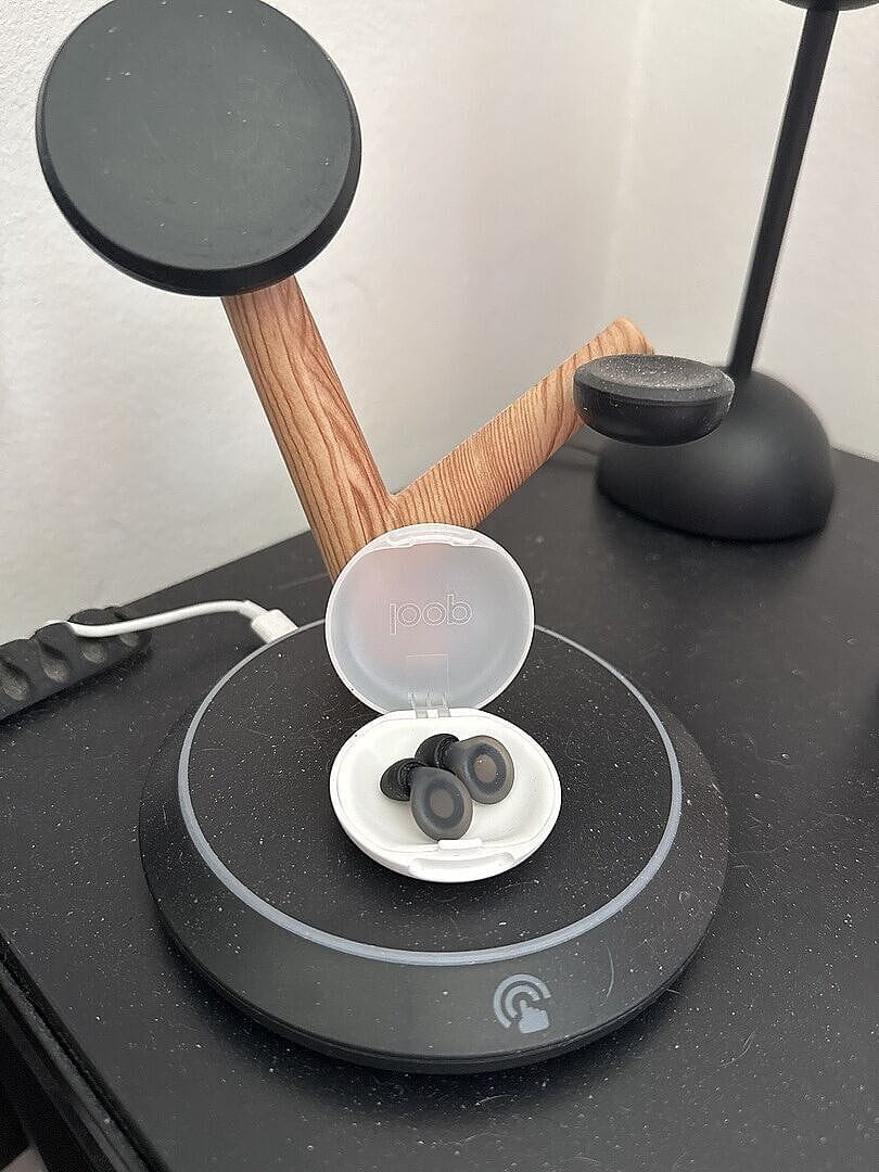 Customer photo review of Loop Dream™ Foam-Silicone Ear Tips