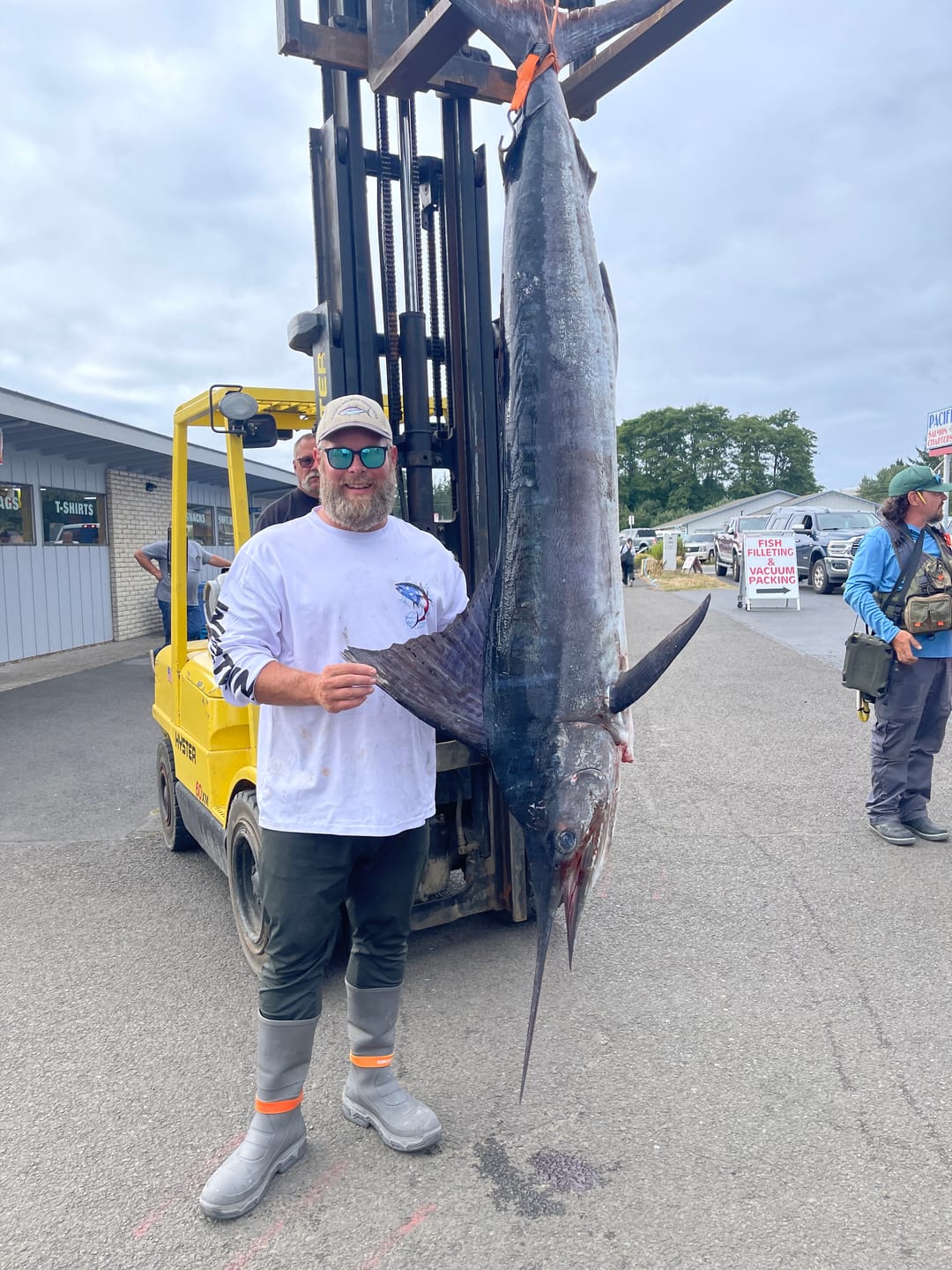 Customer photo review of Tuna Fishing American Flag Custom performance Long Sleeve Fishing Shirts, Patriotic Fishing gifts - HPW161
