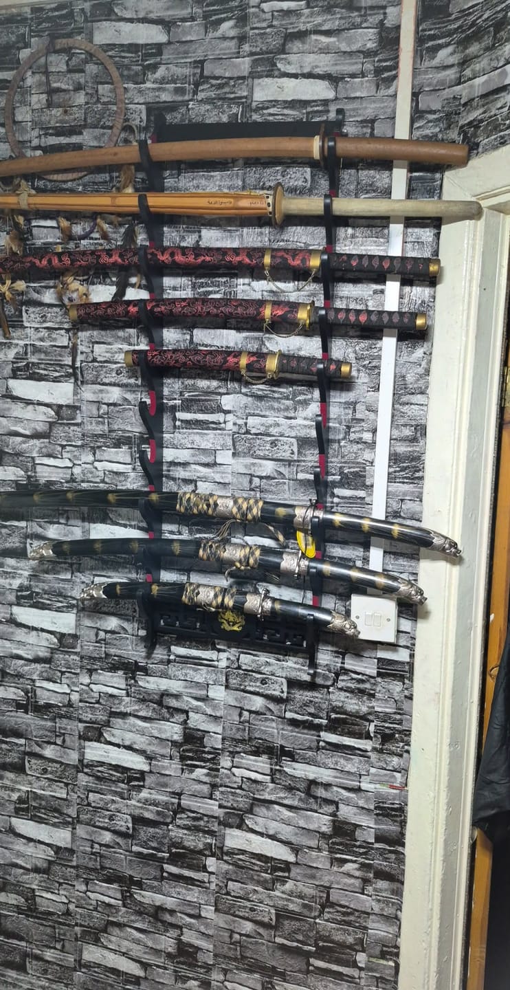 Customer photo review of Highlander - Connor Macleod Display (Straight Blade) Katana