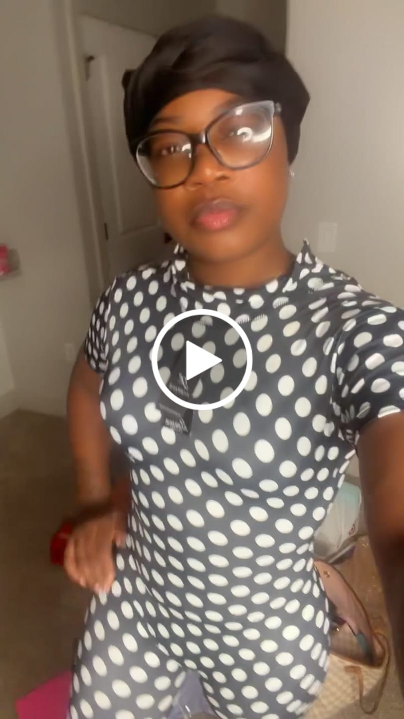 Customer video review of Sanity Capri
