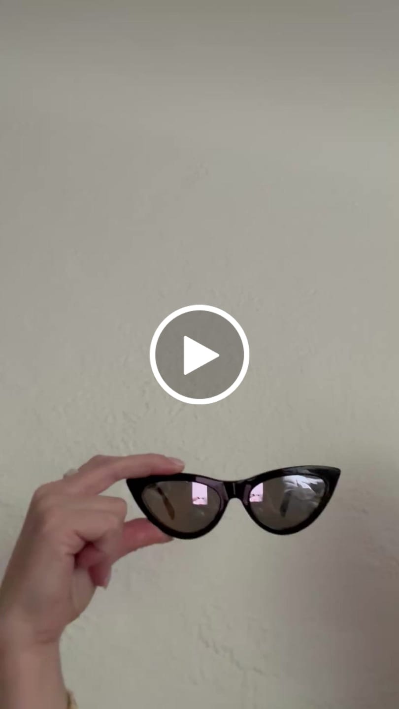 Customer video review of TRIOMPHE CAT EYE SUNGLASS CL40019 IN ACETATE