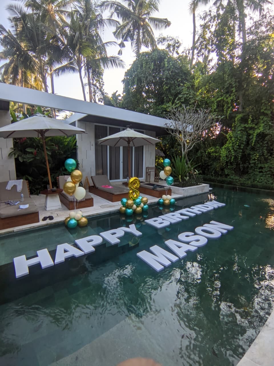 Customer photo review of 🎈 Pool Balloon Decoration Setup