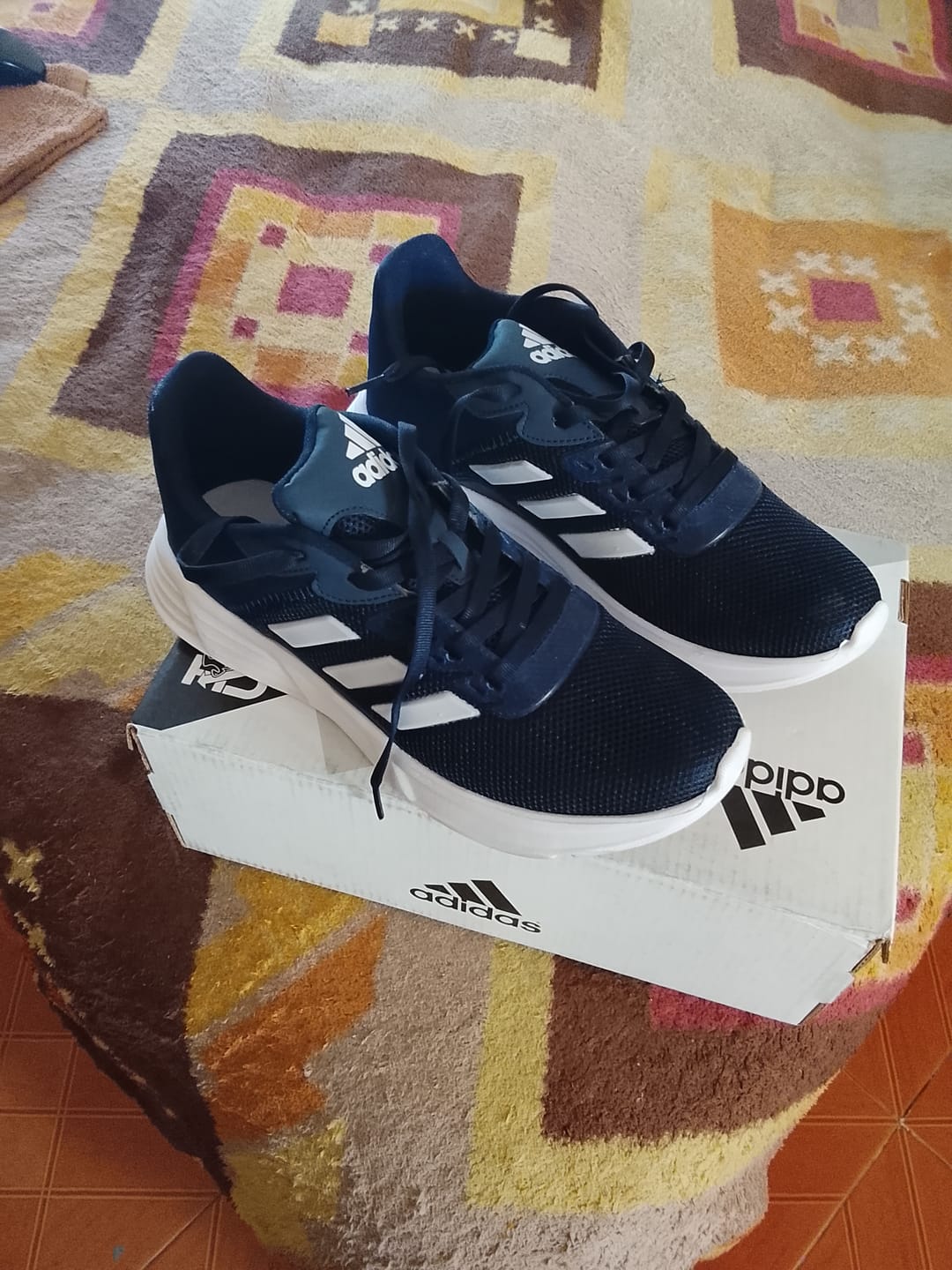 Customer photo review of Tenis 510 Marino Blanco