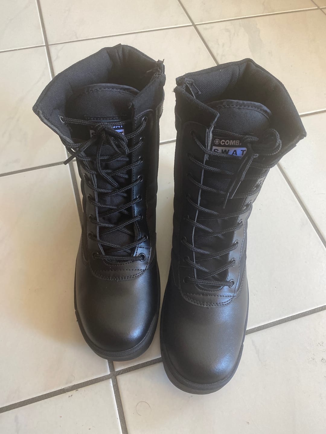 Customer photo review of Bottes de Randonnée Unisexe Confort, Style et Performance!
