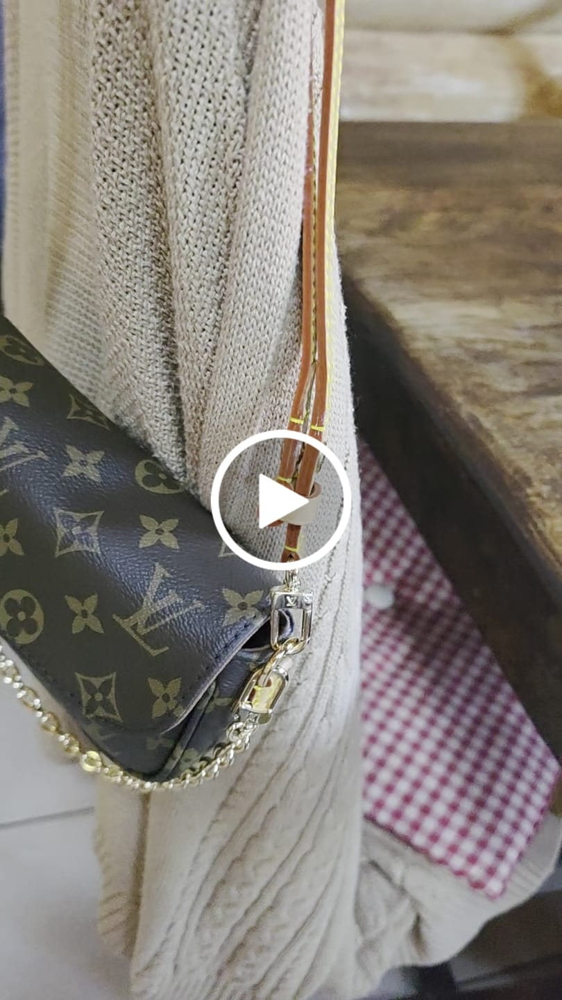 Customer video review of IVY WOC 23.5 MONOGRAM CANVAS