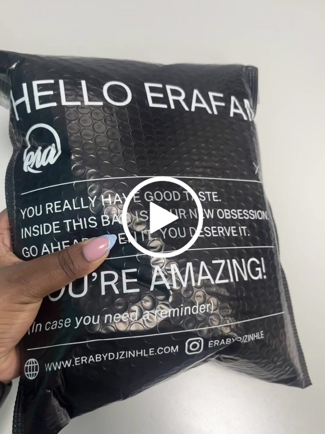 Customer video review of ERA Mini Kisslock Chain Bag – Red