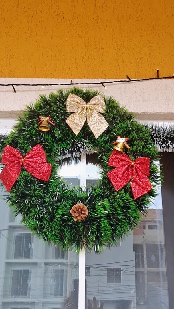 Customer photo review of Guirlanda de Natal Estruturada Decorativa 25cm e 40cm