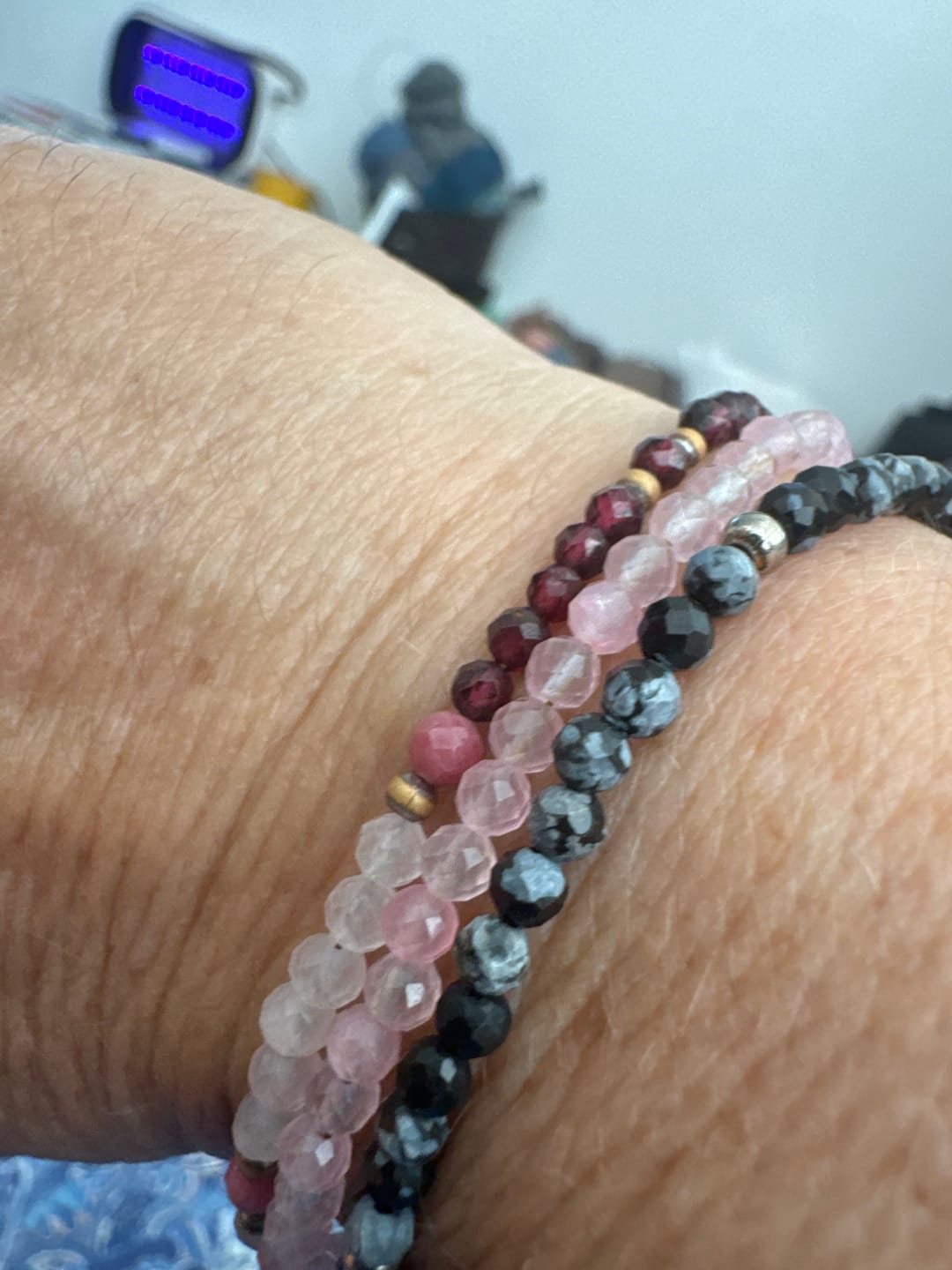 Customer photo review of Obsidian Armband - Schneeflocken Obsidian