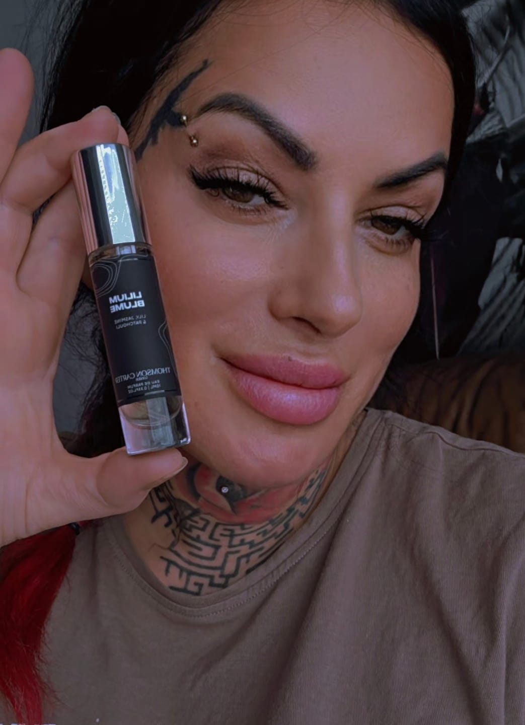 Customer photo review of Redroom | Eau de Parfum