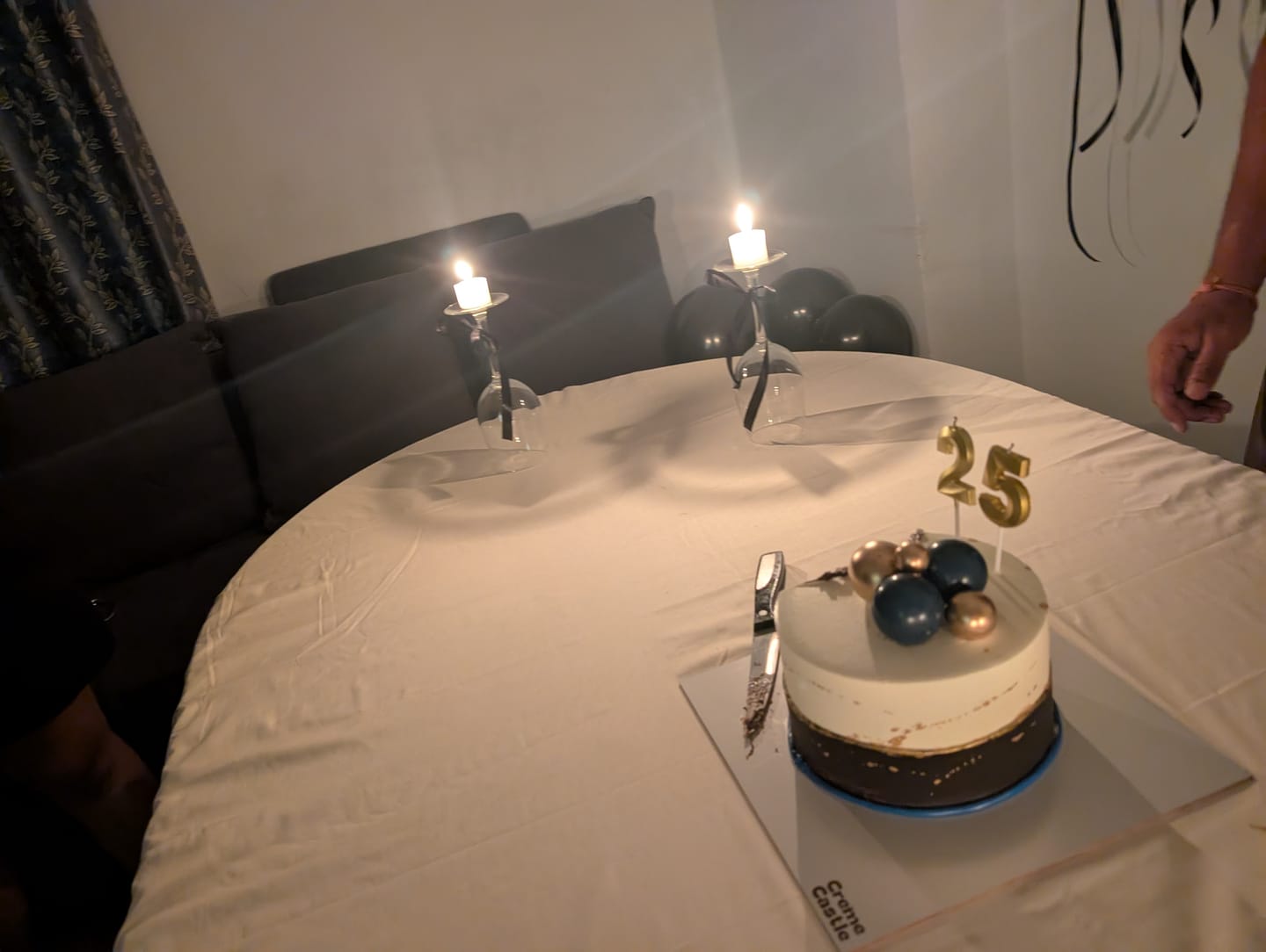 Customer photo review of Gold Splash Blue Cake